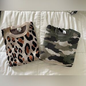 2 PC PAIR OF COTTON BLEND SWEATERS LEOPARD & CAMO, SIZE MED & S